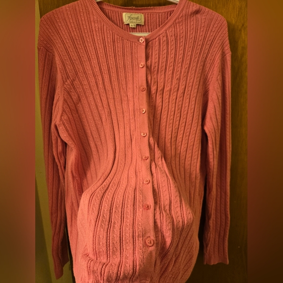 Vintage Foxcroft XL Pink Knit button up Cardigan. - Picture 4 of 8